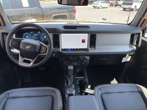 New 2026 Ford Bronco Outer Banks AWD/4WD image 11