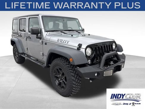 Used 2018 Jeep Wrangler Unlimited Sport AWD/4WD image 3