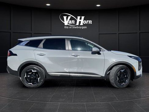 New 2026 Kia Sportage EX image 2