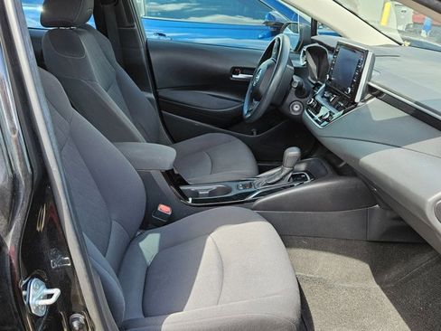 Used 2021 Toyota Corolla LE image 17
