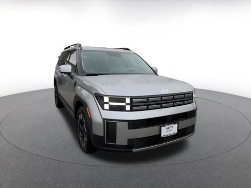 Used 2025 Hyundai Santa Fe SEL image 3