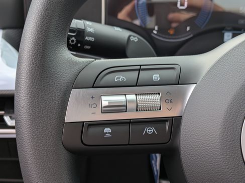 New 2026 Hyundai Elantra Limited FWD image 22
