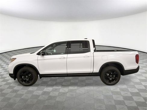 New 2026 Honda Ridgeline Black Edition image 2