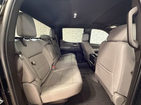 Used 2022 GMC Sierra 1500 SLT w/ SLT Convenience Package image 13