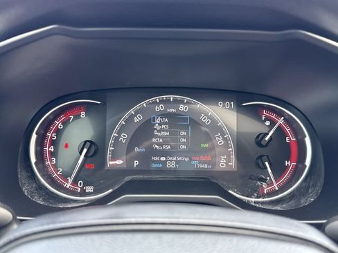 Used 2025 Toyota RAV4 XLE w/ Convenience Package FWD image 14