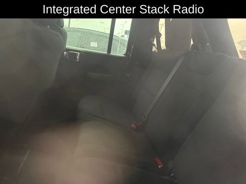 Used 2018 Jeep Wrangler Unlimited Sport S image 9