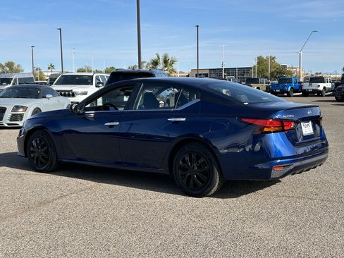 Used 2022 Nissan Altima 2.5 S image 4