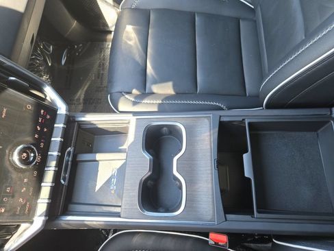 Used 2025 GMC Acadia Denali FWD image 25