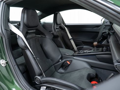 New 2026 Porsche 911 Carrera T RWD image 33