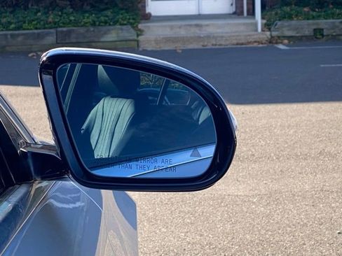 Used 2019 Mercedes-Benz E 300 4MATIC image 16