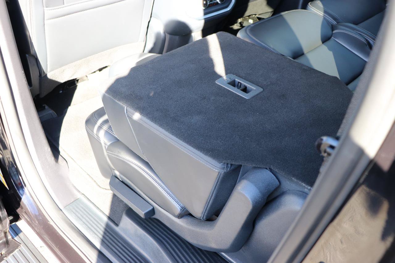 Used 2025 Ford Expedition Max Platinum AWD/4WD image 32