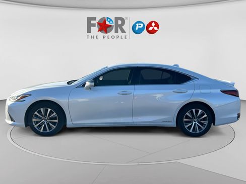 Used 2019 Lexus ES 300h image 2