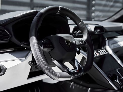 Used 2019 Lamborghini Urus AWD/4WD image 41