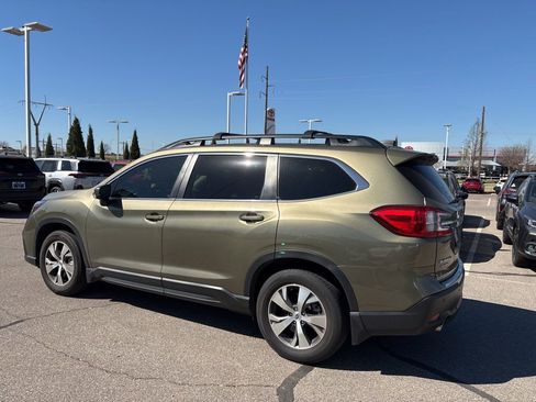 Used 2024 Subaru Ascent Premium w/ Convenience Package image 6