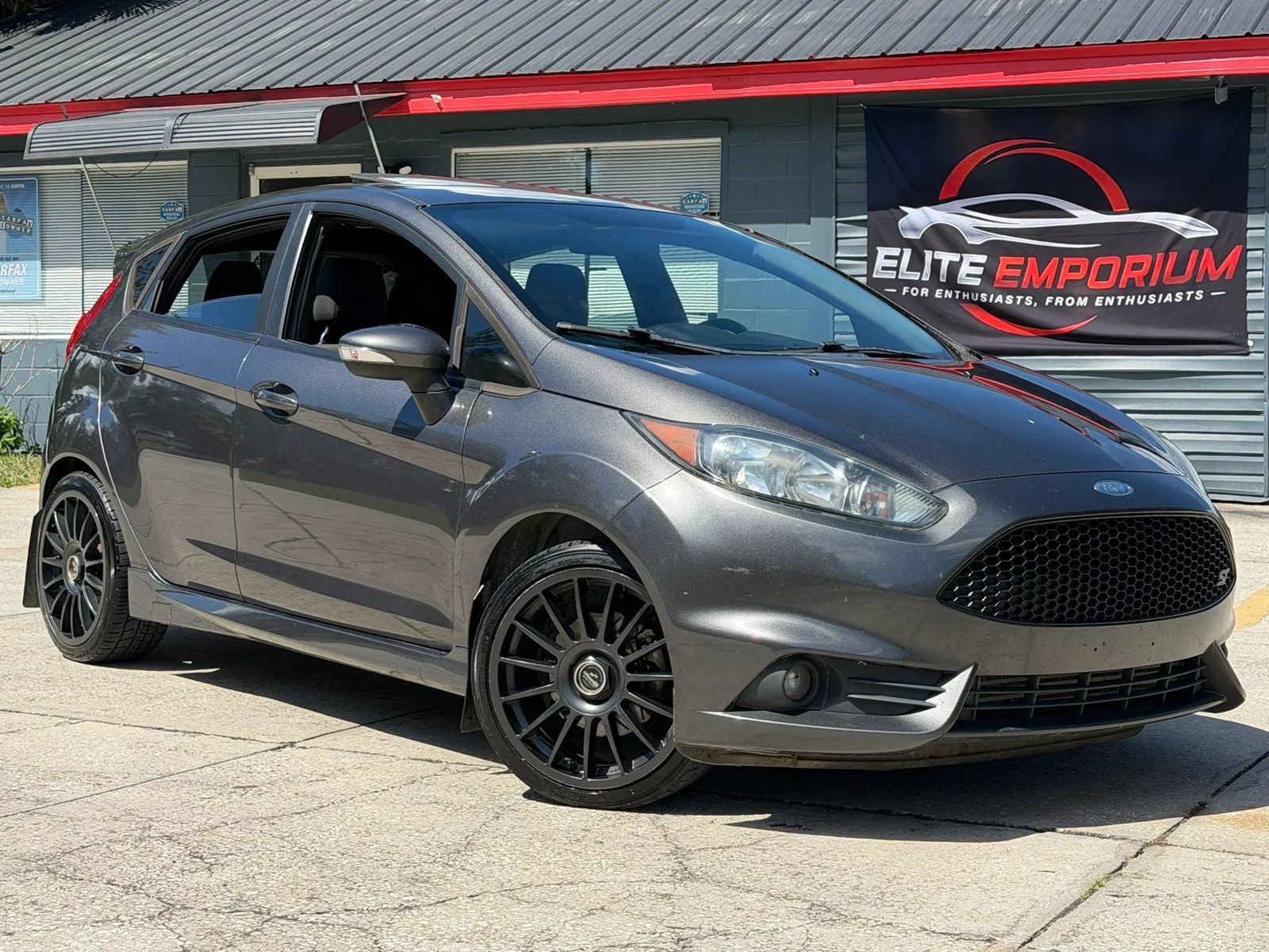 Used 2018 Ford Fiesta ST FWD image 1