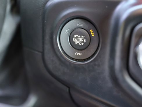 Used 2021 Jeep Gladiator Rubicon AWD/4WD image 34