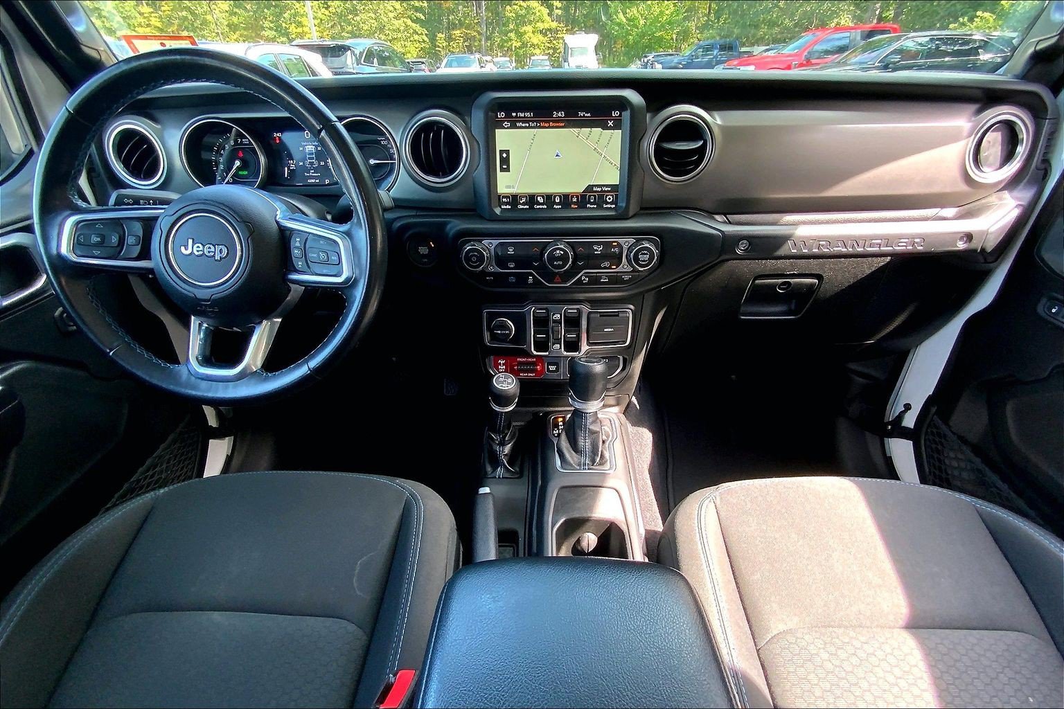 Used 2021 Jeep Wrangler Unlimited Rubicon 4xe w/ Safety Group AWD/4WD image 17