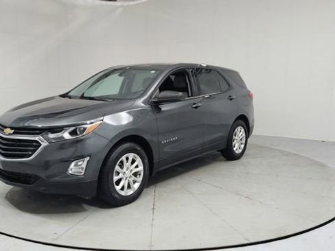 Certified 2019 Chevrolet Equinox LS w/ LS Convenience Package image 1