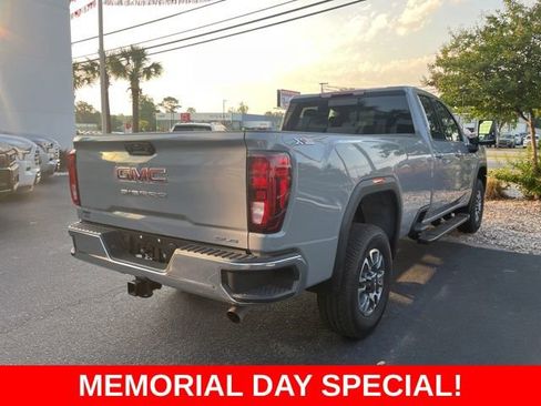 Used 2025 GMC Sierra 3500 SLE w/ Preferred Package AWD/4WD image 3