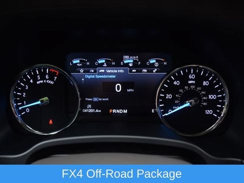Used 2019 Ford Expedition XLT w/ Equipment Group 202A AWD/4WD image 3