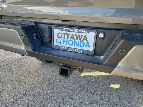 Used 2022 Ford F150 Lariat w/ Equipment Group 502A High image 19