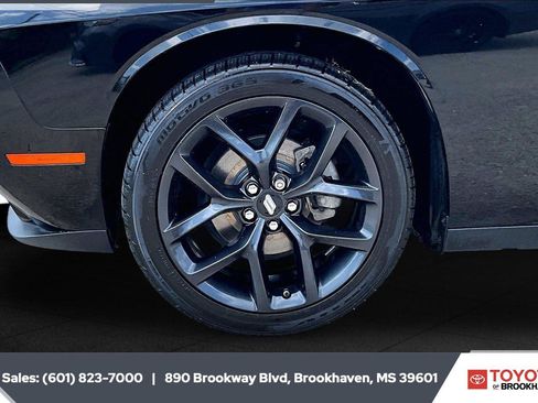 Used 2022 Dodge Challenger SXT w/ Blacktop Package RWD image 7