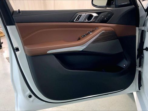 New 2026 BMW X5 xDrive50e w/ M Sport Package image 10