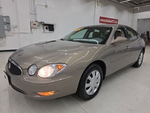 Used 2006 Buick LaCrosse CX image 3