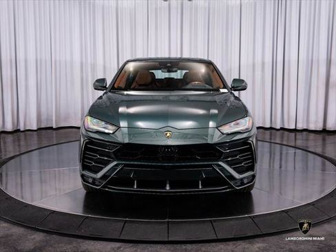 Used 2021 Lamborghini Urus AWD/4WD image 3