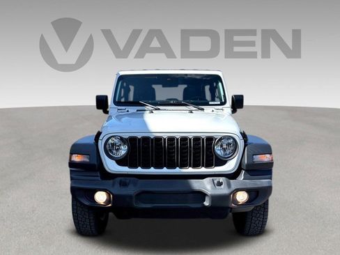 Used 2024 Jeep Wrangler Unlimited Sport AWD/4WD image 2