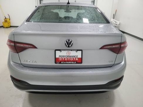 Used 2024 Volkswagen Jetta SE FWD image 34