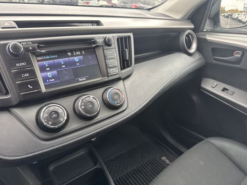 Used 2017 Toyota RAV4 LE image 22