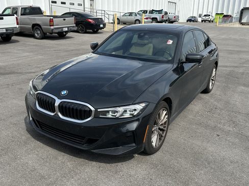 Certified 2023 BMW 330i xDrive Sedan w/ Premium Package AWD/4WD image 5
