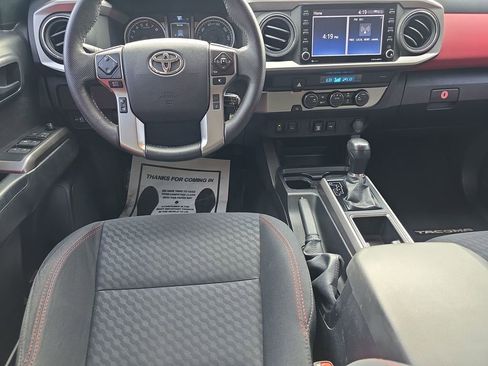 Used 2022 Toyota Tacoma SR5 w/ Technology Package RWD image 19