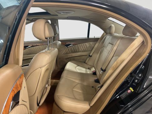 Used 2008 Mercedes-Benz E 350 Sedan image 20