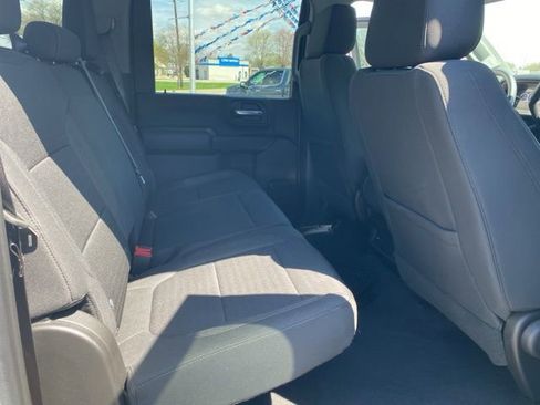 Used 2023 Chevrolet Silverado 2500 Custom w/ Custom Value Package image 33