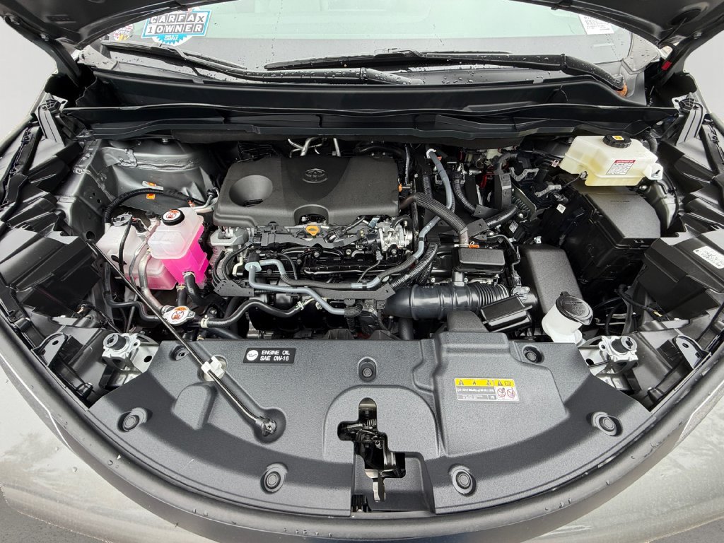 Used 2026 Toyota Sienna XLE FWD image 9