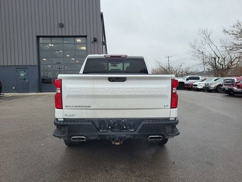 Used 2021 Chevrolet Silverado 1500 LT Trail Boss w/ Convenience Package II image 4