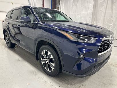 Used 2025 Toyota Highlander XLE