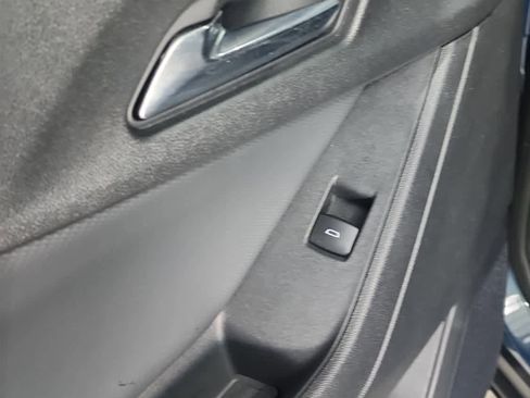 Used 2025 Chevrolet Equinox LT image 29