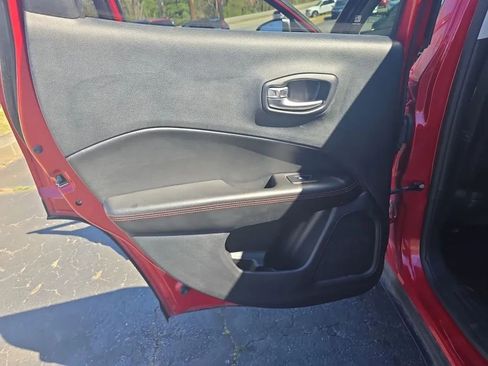Used 2019 Jeep Compass Trailhawk AWD/4WD image 20
