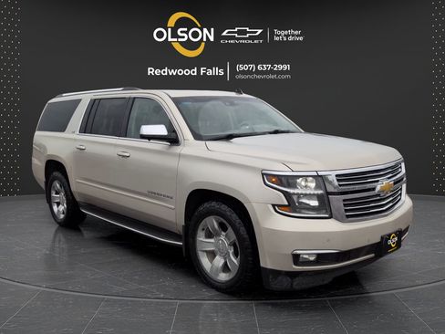 Used 2015 Chevrolet Suburban LTZ AWD/4WD image 7