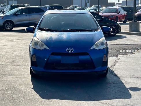 Used 2013 Toyota Prius C Three image 9