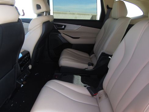 Certified 2023 Acura MDX SH-AWD w/ Technology Package image 15