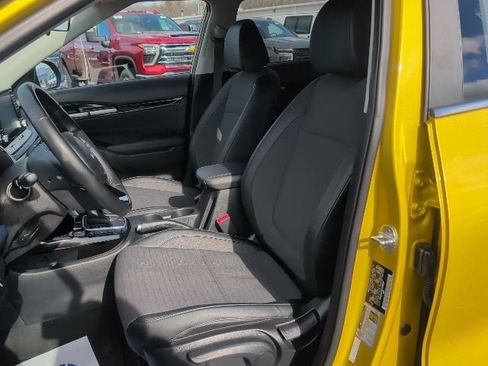 Used 2023 Kia Seltos S image 21