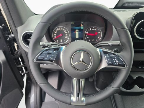 New 2025 Mercedes-Benz Sprinter 2500 image 25