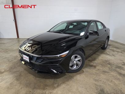Used 2025 Hyundai Elantra SE