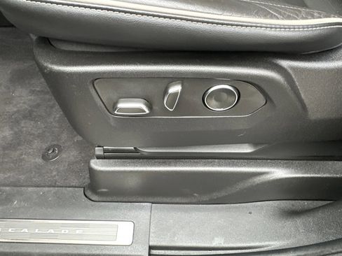 Used 2024 Cadillac Escalade ESV Sport w/ Touring Package image 28