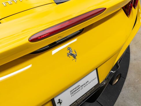 Certified 2022 Ferrari F8 Tributo RWD image 49