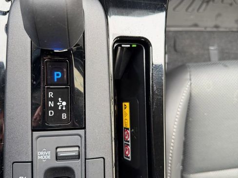 Used 2025 Toyota Prius AWD image 11